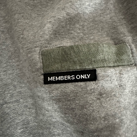 Member’s Only Colorblock Sweatshirt - Picture 3 of 5